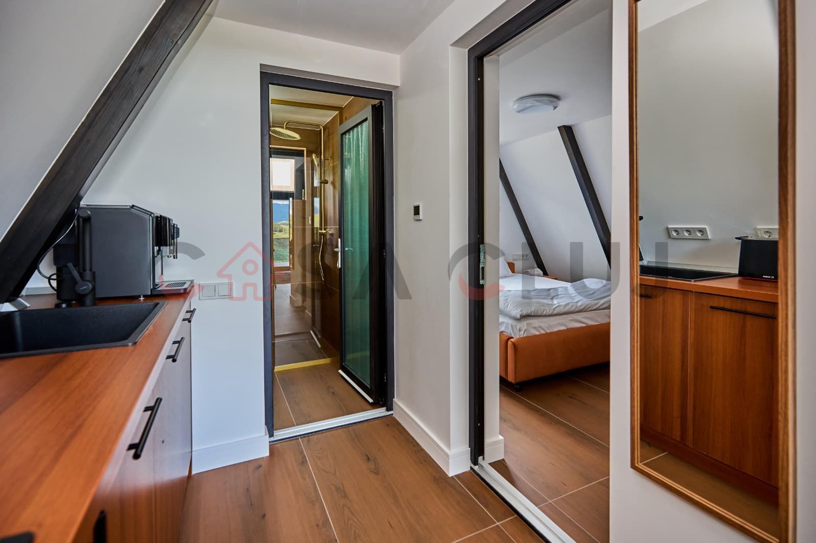 Afacere de vanzare, 2 cabane+sala de evenimente, la cheie, Apuseni! - Poză 13