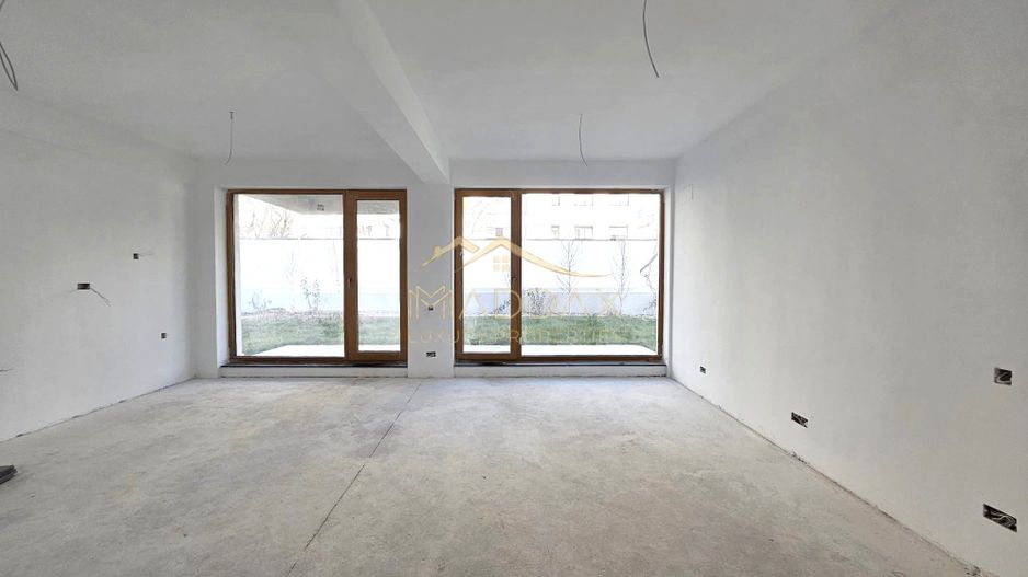 Apartament de vanzare 3 camere + curte 75mp***Domenii - Poză 2