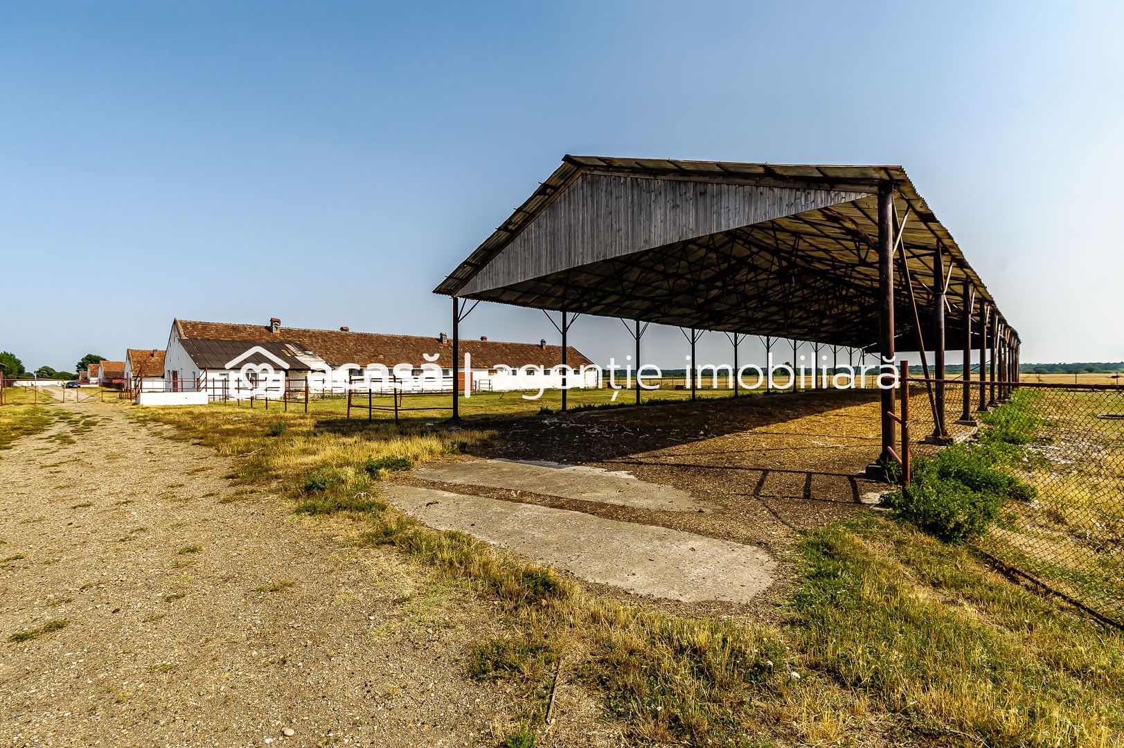 Fermă Mândruloc 2,5 ha - Poză 11