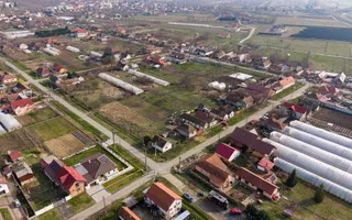 Teren 1.570 mp + casă din cărămidă–zonă liniștită - Poză 24