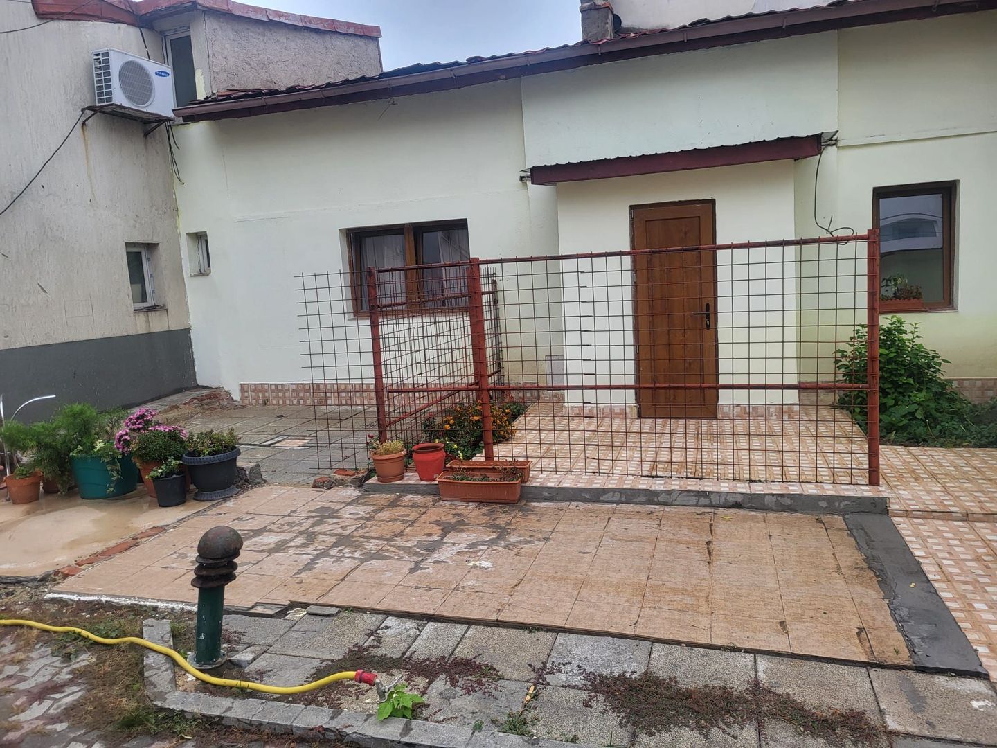 Casa mica, tip studio, centrala si curte proprie, 700 m distanta metrou Iancului - Poză 5