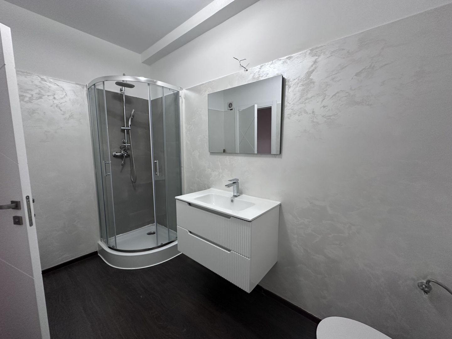 Apartament cu 3 camere de vânzare în Dumbravita - Poză 12