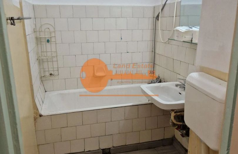 Garsoniera in zona Titan-10 minute de Metrou - Poză 2