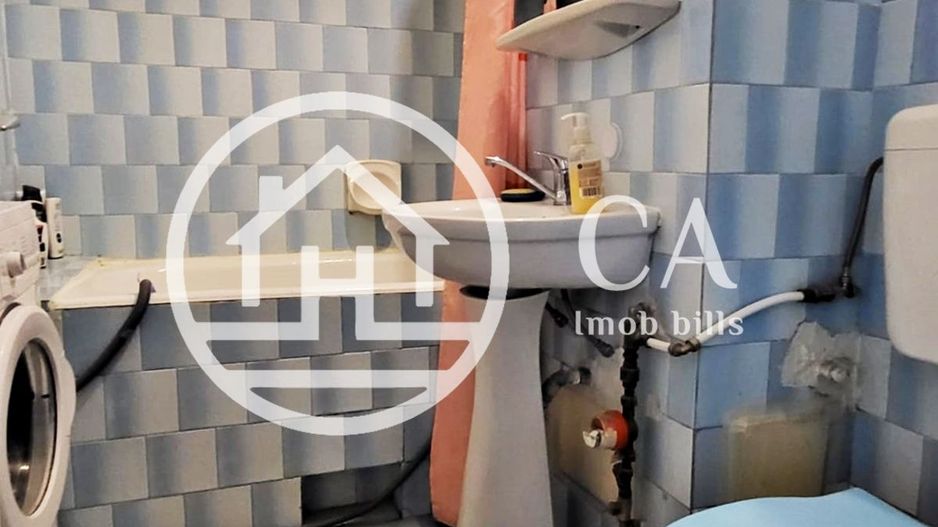 Apartament 3 camere de vânzare- Zona Centrală - Poză 5