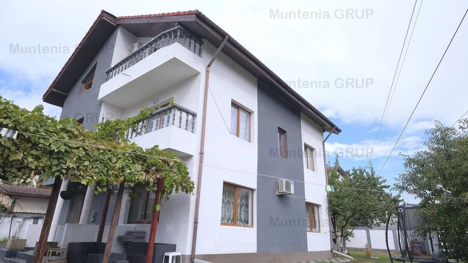 DOBROESTI - Str. Doinei, vila P+E+M, 6 camere, 3 bai cu fininsaje LUX - Poză 23