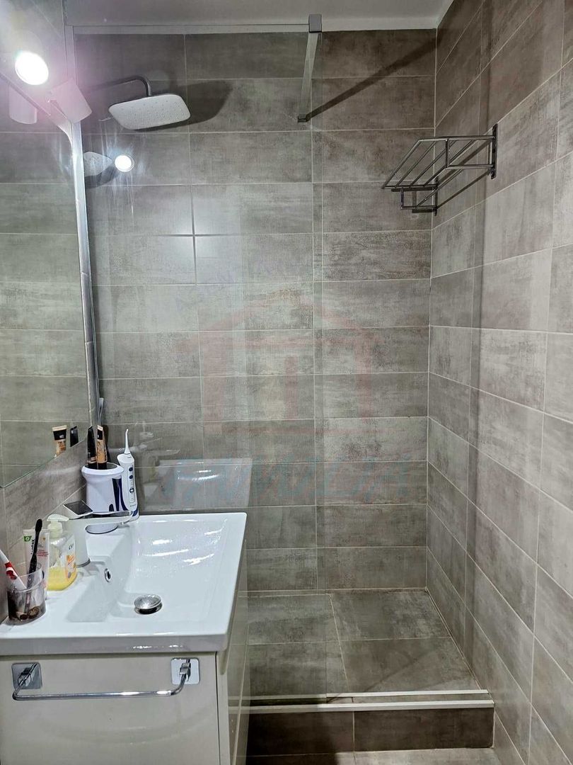 Vanzare apartament 3 camere, Micro 17, 60 mp, 88.000 EURO - Poză 5