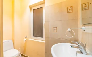 Spatiu pentru birouri,pozitionat pe Bld. Revolutiei,etajul 1 - Poză 13
