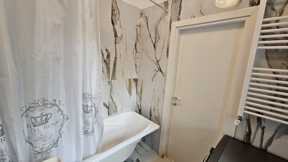 NOU -Casa la cheie sos Chitilei / blvd Laminorului - Poză 14