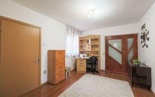 Casă la doar 17 minute de Arad – preț sub 80.000 €! - Poză 5