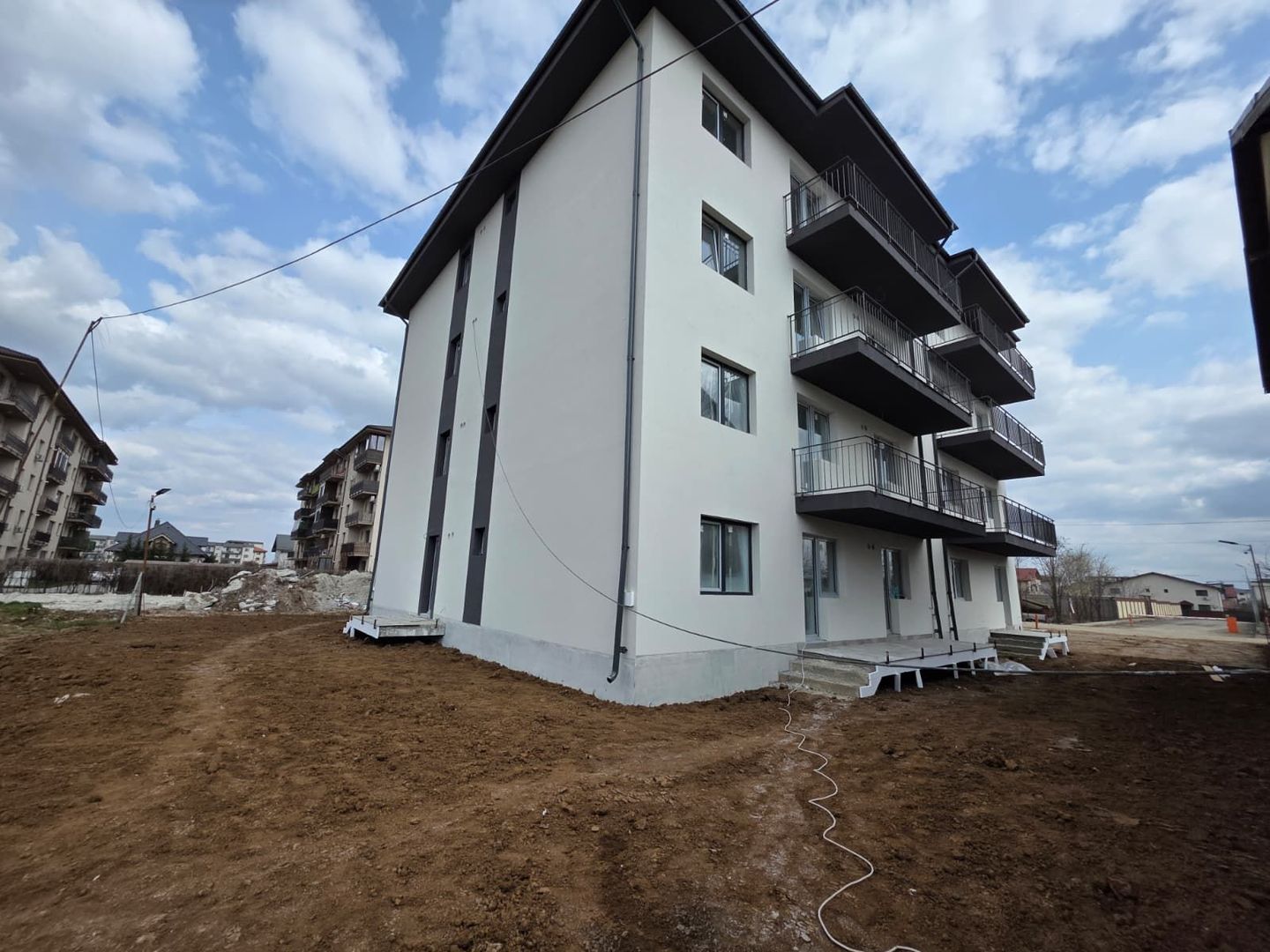 AP. 3 CAMERE STEJARULUI, FINALIZARE MARTIE, PARCARE INCLUSA, COMIS 0% - Poză 1