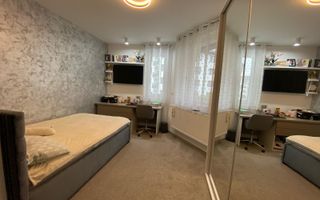 Casa tip duplex , pivnita, carport in Selimbar zona Brana - Poză 9