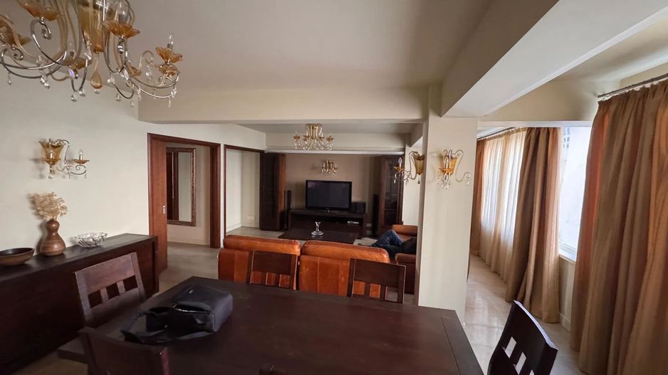 Apartament cu 3 camere de vânzare în Central, Suceava - Poză 4