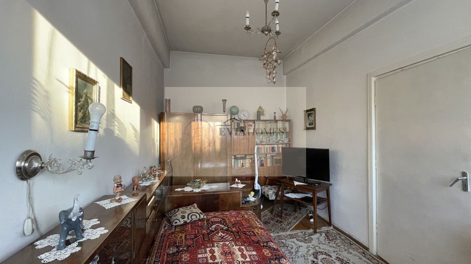 3 camere/ zona Facultatii de Litere / Parcare in curte - Poză 3