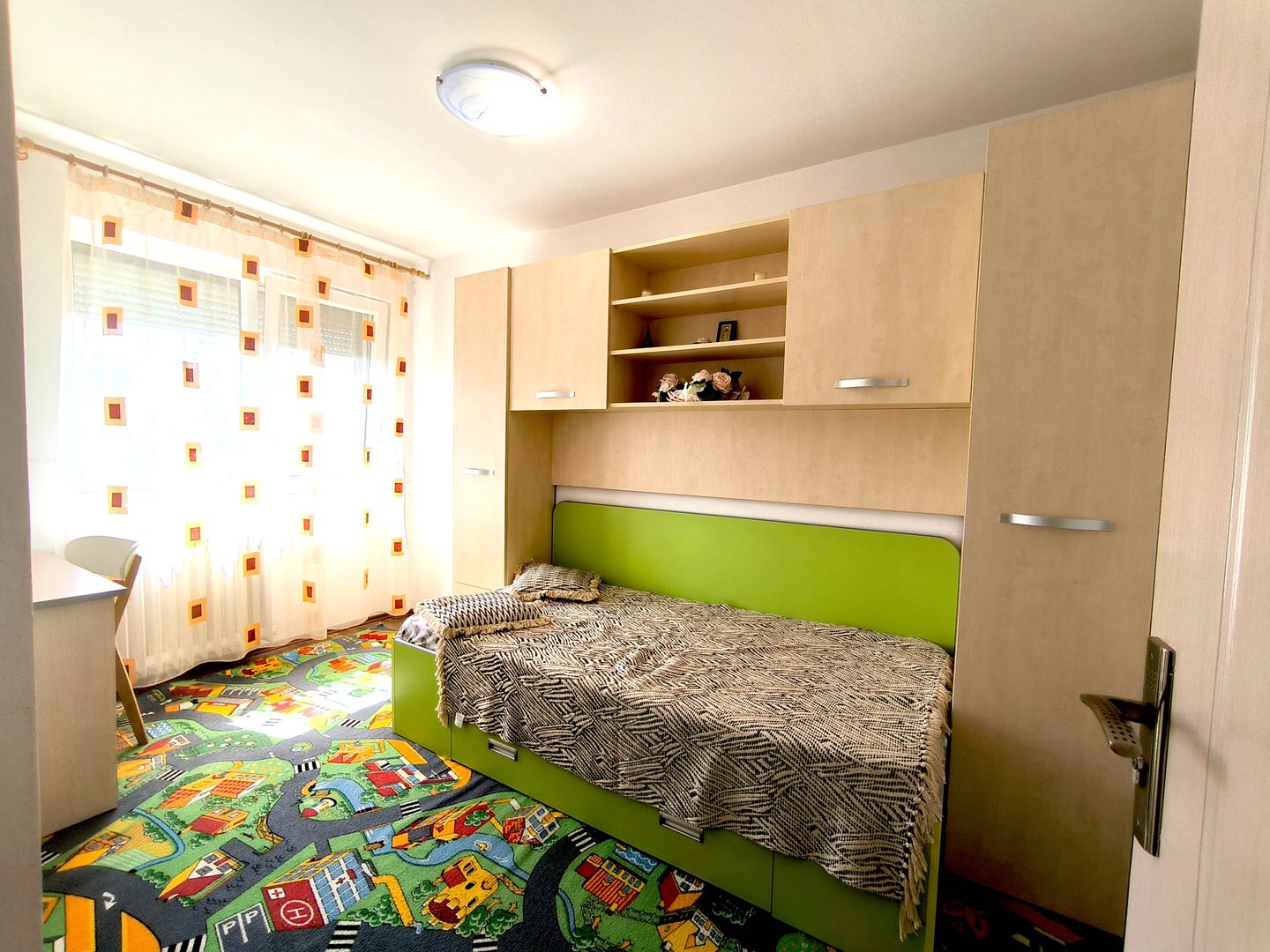 Apartament 3 camere cu centrala, zona Fortuna cu parcare - Poză 5