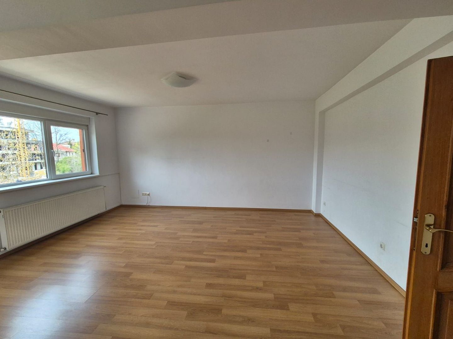 Inchiriere vila 5 dormitoare S + P + 1E + M zona Erou Iancu Nicolae - Poză 20