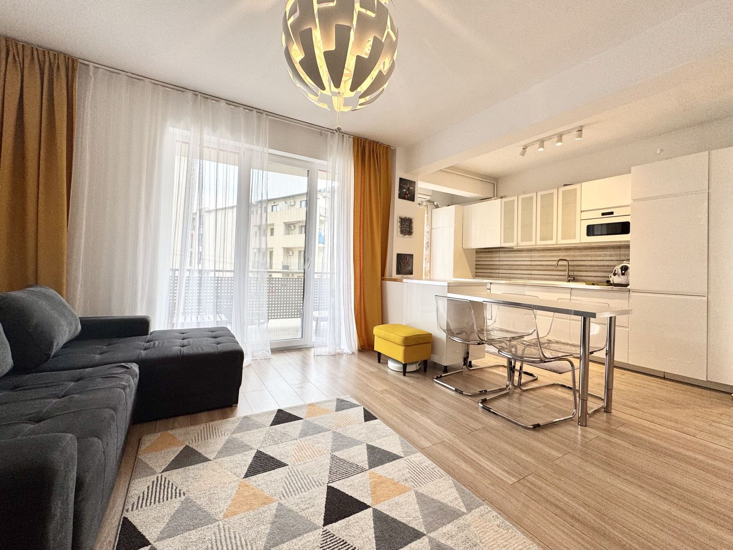 3 camere Braytim, modern, lift, etaj 1, balcon generos - Poză 4