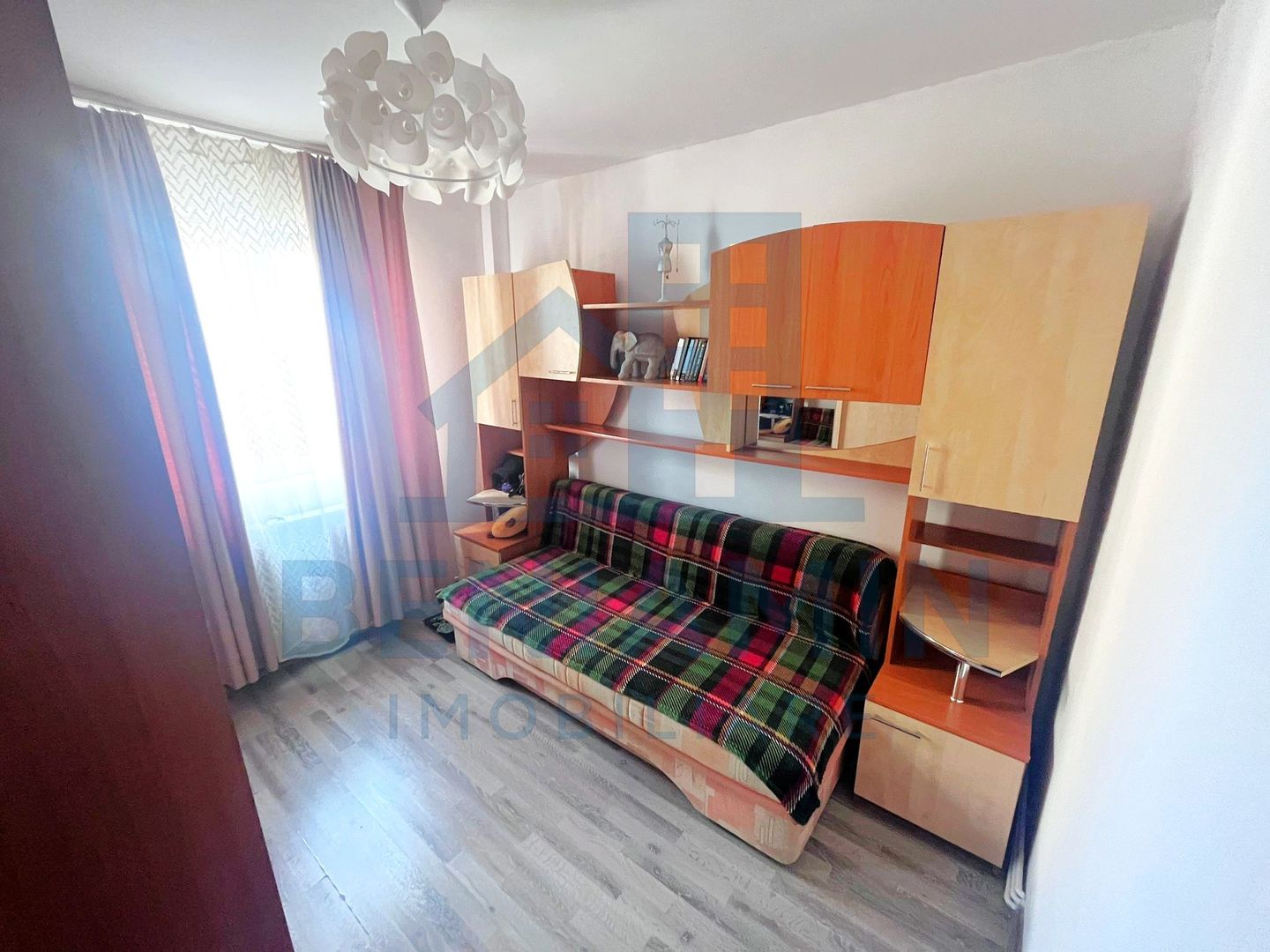 Apartament 2 camere semidecomandat Noua 41mp etaj 2 Brasov - Poză 4