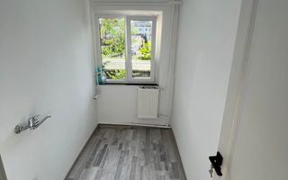 Apartament 3 camere | Zona Hermes | Geam la baie| Decomandat | - Poză 9