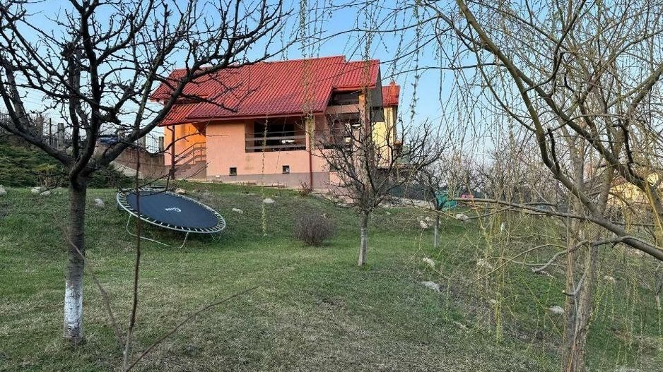 Hlincea, str.Mănăstirii, CIUREA, Iaşi + 1.700 mp teren şi Vilă (D+P+M) - Poză 11