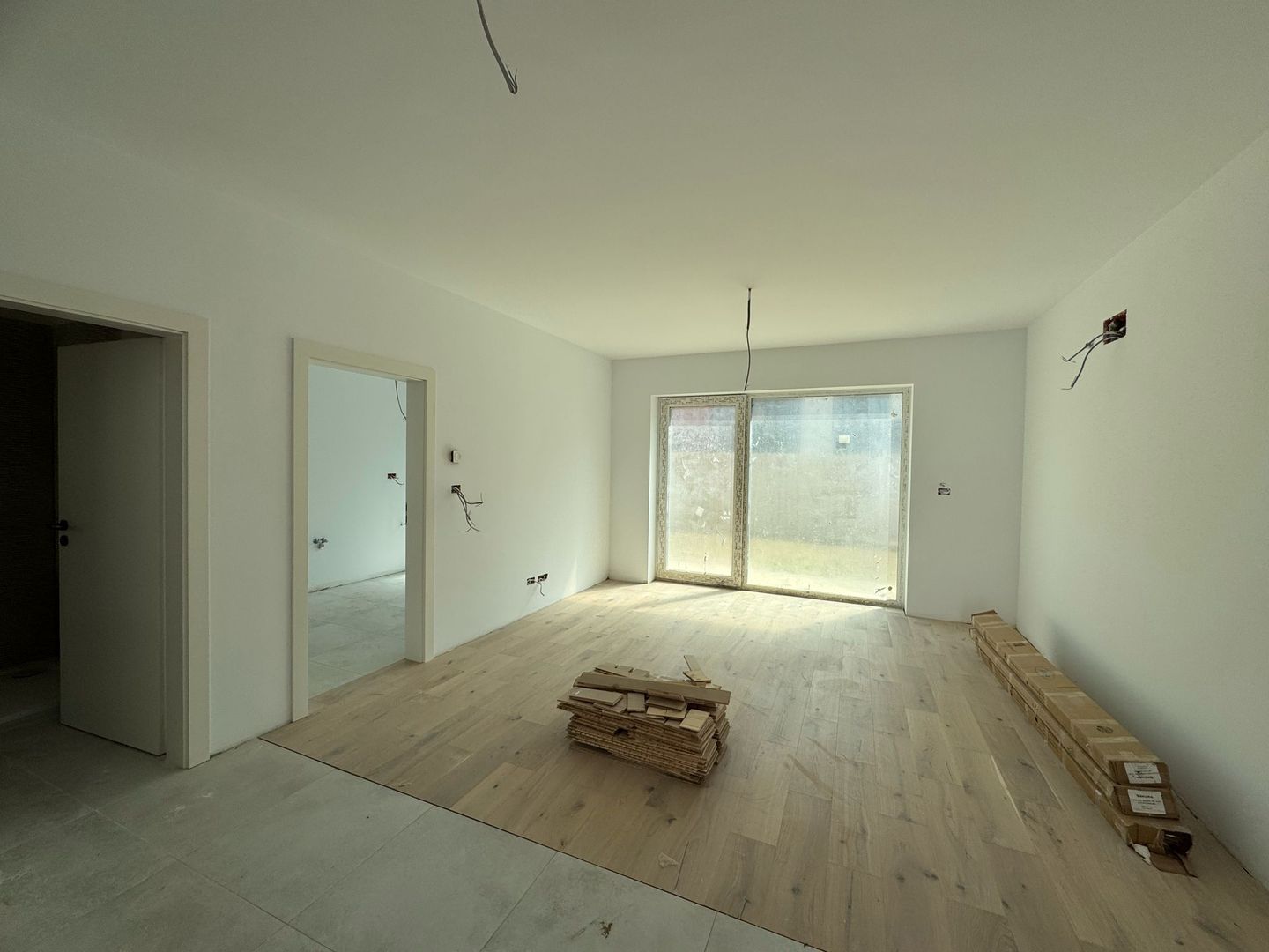 Townhouse modern cu grădină privată într-un cartier verde și sigur - Poză 2