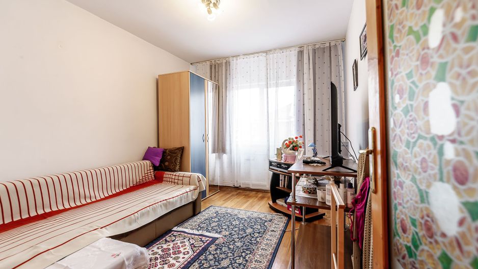 Vandut Apartament cu 3 camere decomandat in Alfa Comision 0 - Poză 5