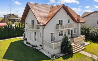 Vila / Casa superba cu 5 camere zona | 1032 mp teren |  Sanpetru Brasov - Poză 2