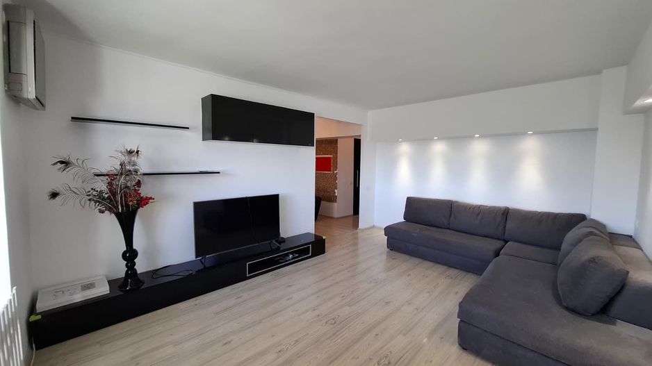 Apartament 3 Camere Decomandat, Renovat, Mobilat , Utilat  L355 - Poză 1