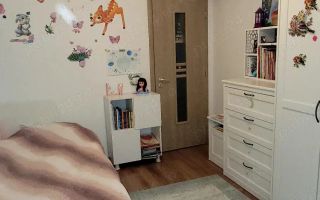 Vând apartament cu 3 camere - Poză 3