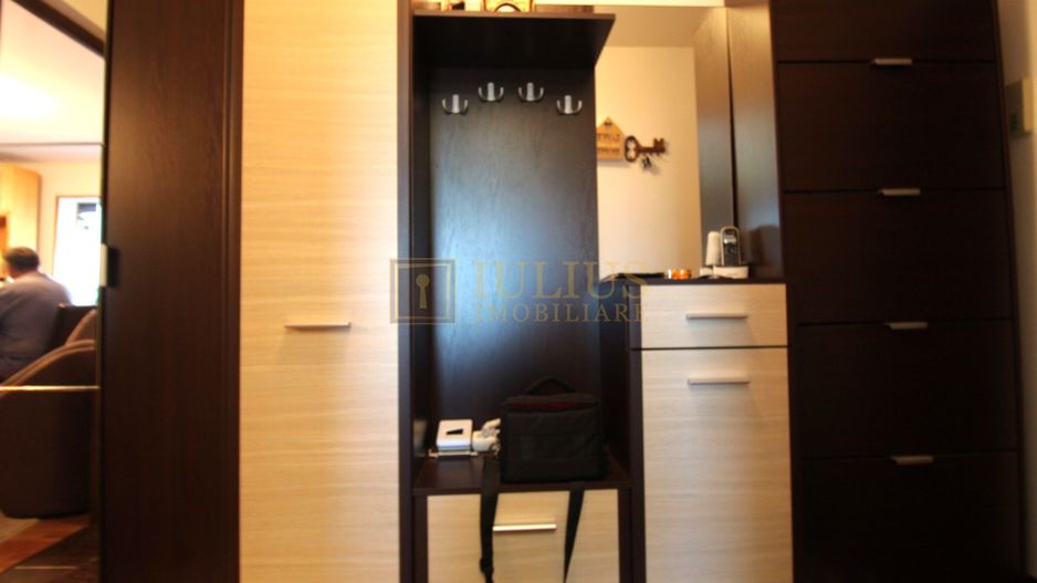 Apartament spatios, 3 camere, semidecomandat, Calea Buziasului - Poză 7