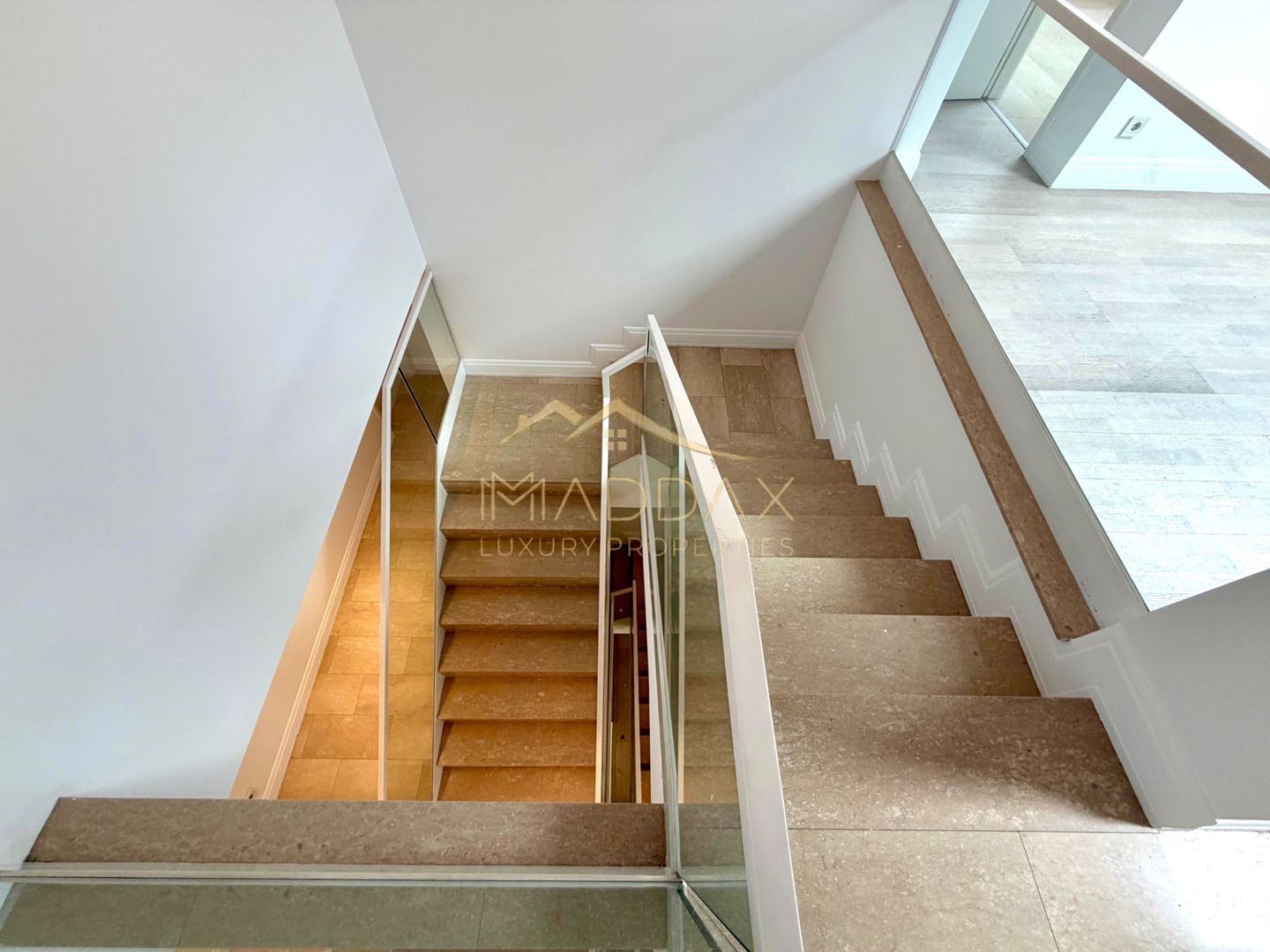 Vila cu 9 camere *900 teren* & piscina privata // Pipera - Poză 11