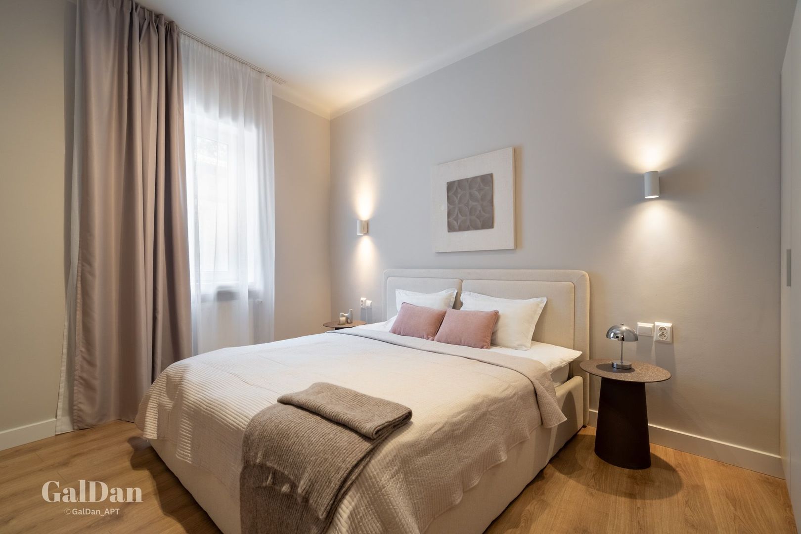 Apartament Premium cu 4 Camere | Ultracentral | GalDan Apartments - Poză 3