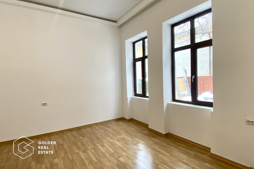 Casă cu curte, zona Centrală, str. Traian, amenajată - Poză 10