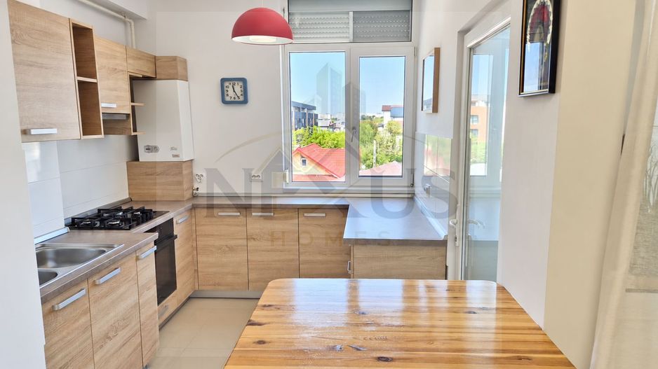Apartament 3 camere semidecomandat mobilat - Poză 4