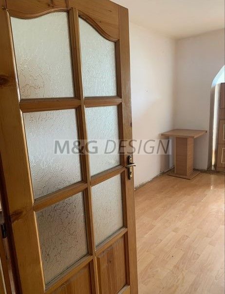 Garsoniera Buziasului etaj 3 cu balcon inchis - Poză 2