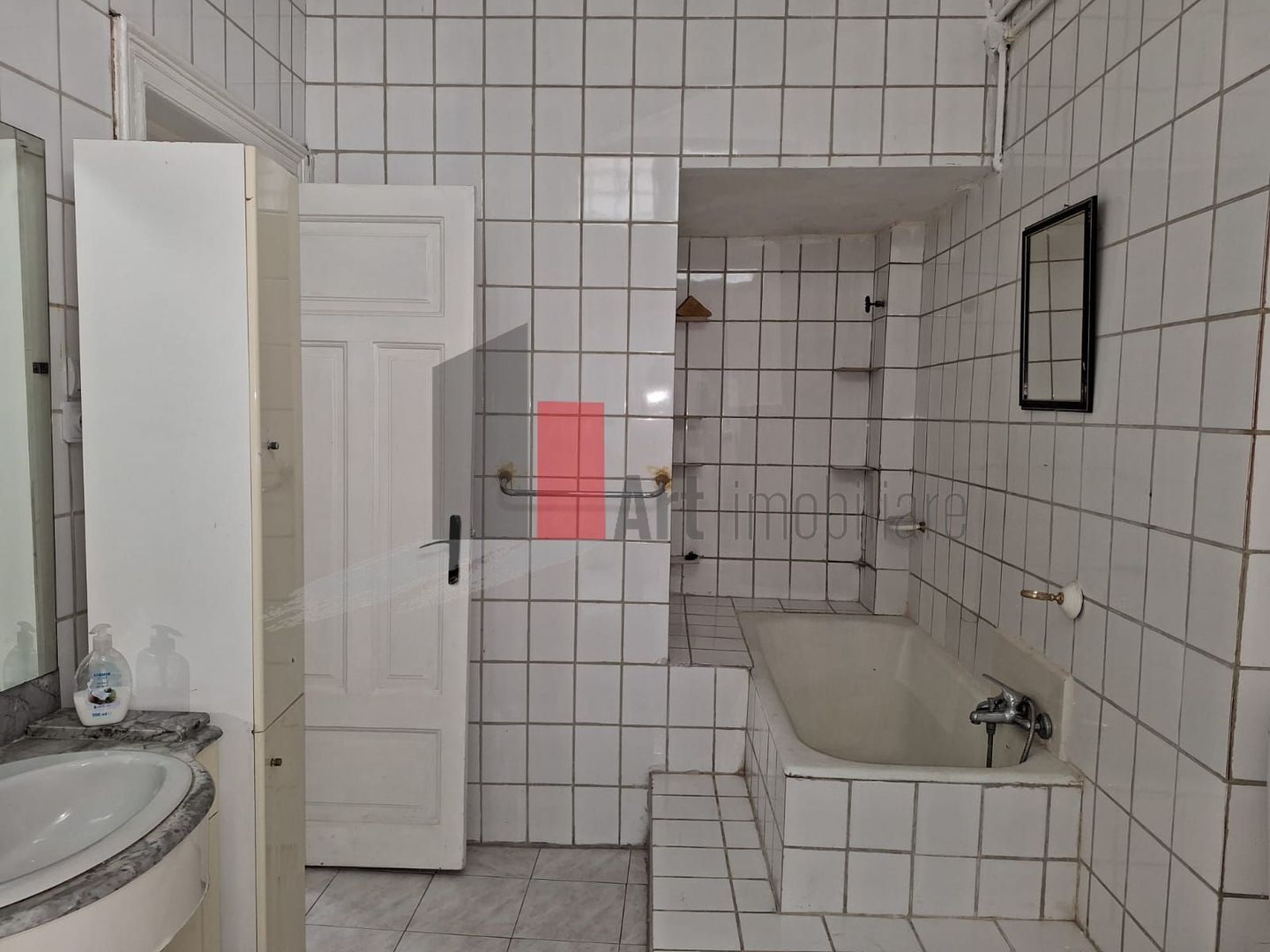 Apartamentul "KORTER" , et. 2 in vila, SINGUR PE ETAJ - Poză 19