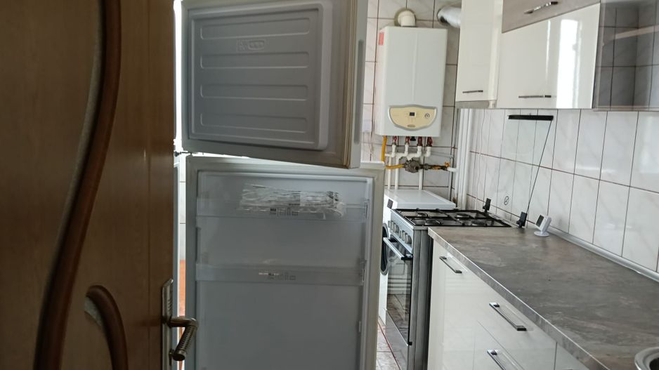 De inchiriat apartament spatios cu vedere la Dunare , etaj 5, 500 euro - Poză 10