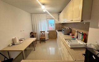 De vanzare apartament 3 camere, zona Rahova-Sebastian - Poză 2