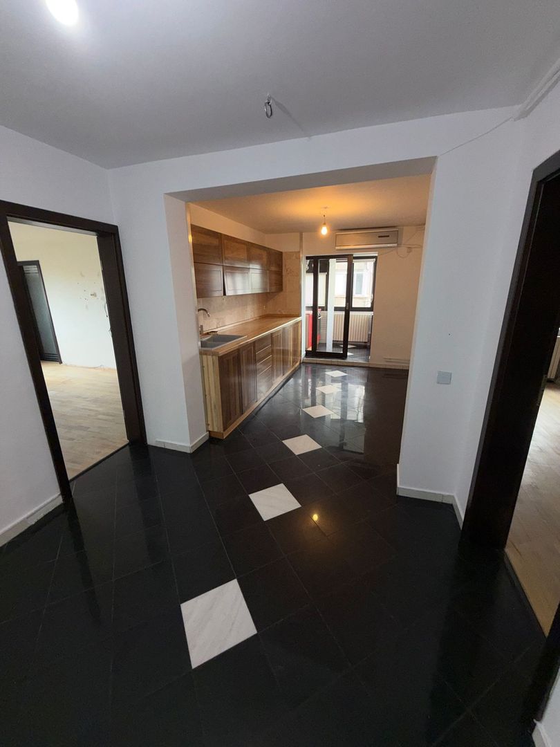 Apartament 4 camere de vanzare Crângași - Poză 19