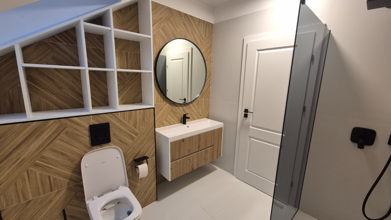 VILA NOUA | MOBILATA SI UTILATA | DAMAROAIA | LANGA PETROM CITY - Poză 23