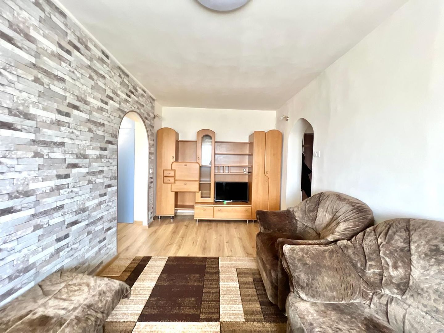 Apartament de închiriat 3 camere | Sos. Berceni nr. 35 - Poză 3