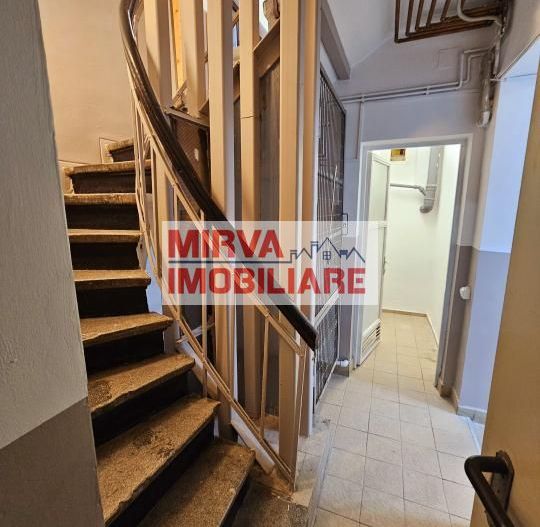 🏢 Spațiu de birouri – 5 camere, 3 băi – Mansardă vilă, Central - Poză 61