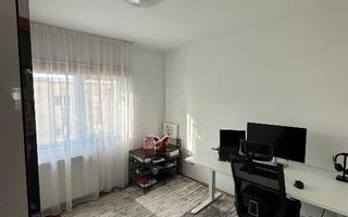 Apartament cu 3 camere, mobilat modern, 2 balcoane și parcare. - Poză 9