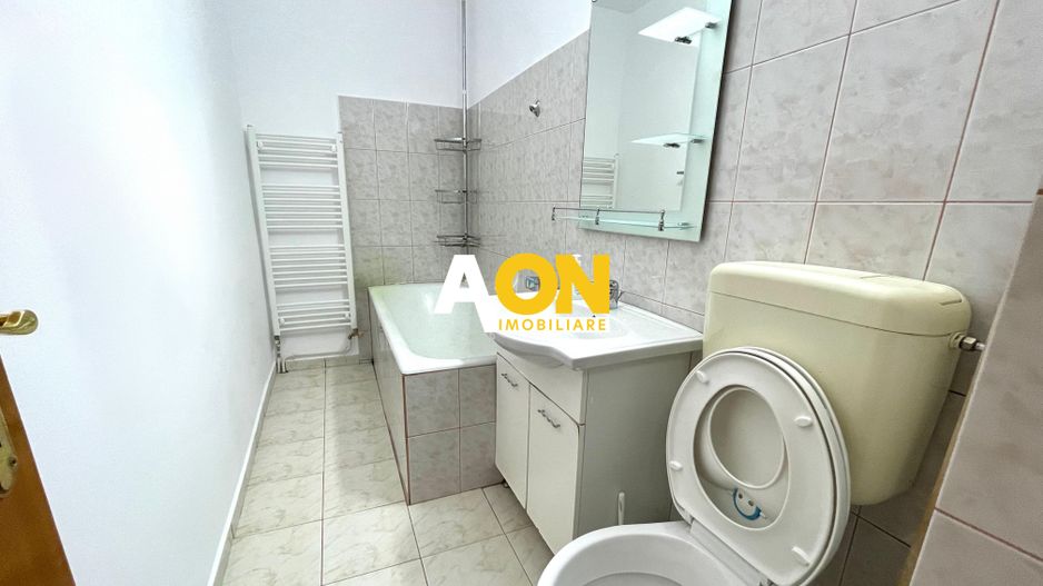 Apartament cu 3 camere, 2 bai, loc de parcare, boxa, zona Liceul Sport - Poză 11