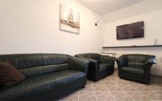 Zona aradului, 4 camere + 2 bai, centrala proprie - Poză 1
