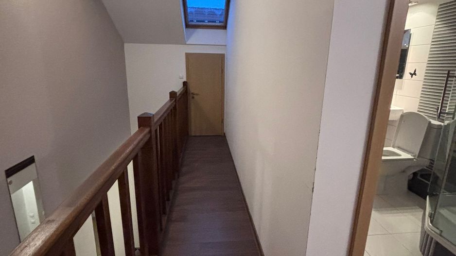 Casa individuala frumoasa si spatioasa in Giroc - Poză 30