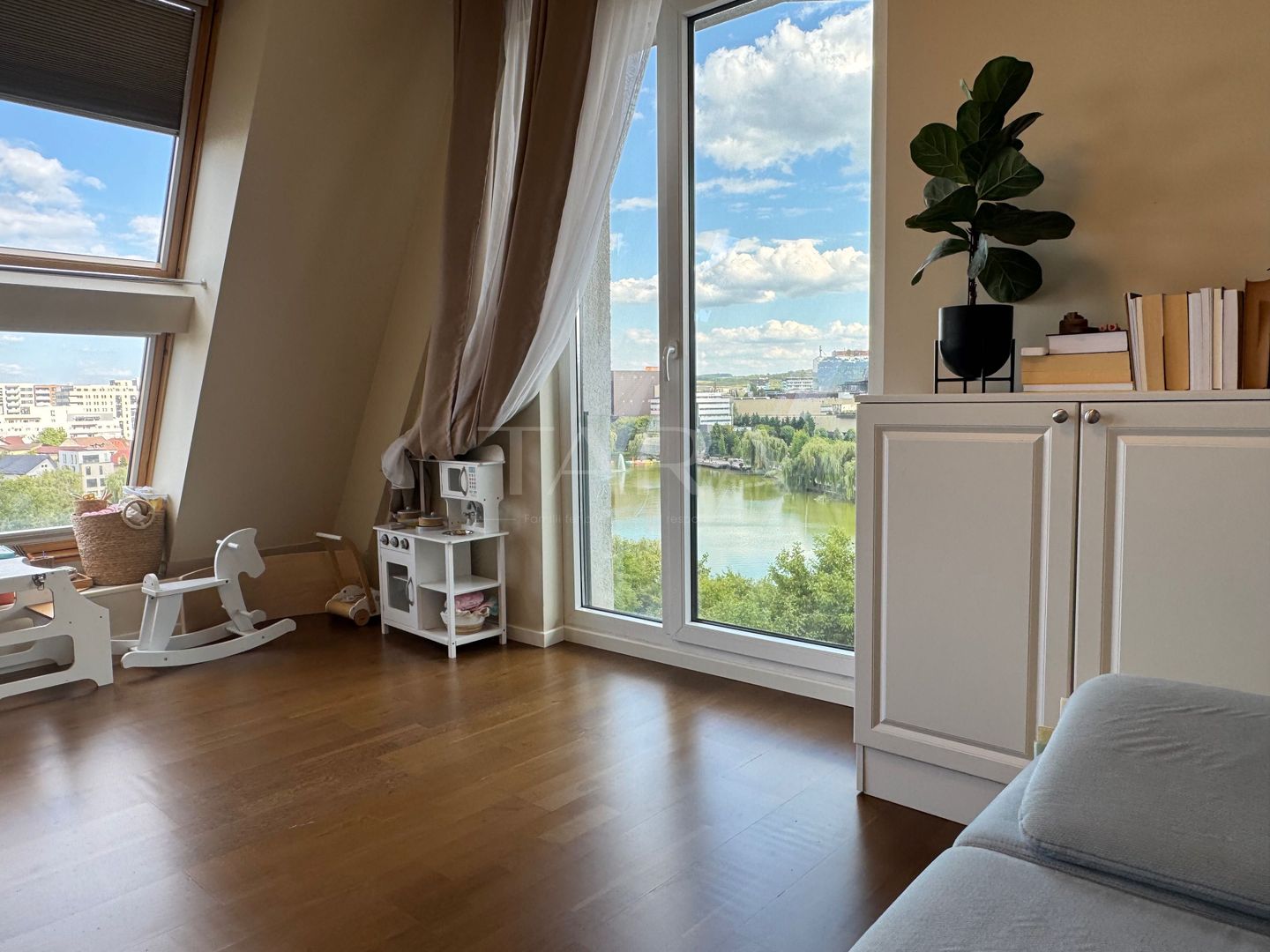 Apartament cu terasă 12mp, Lacul Iulius Mall, panorama, parcare. - Poză 2