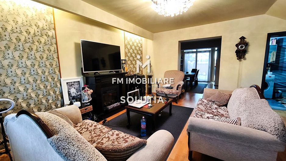 Casă tip insiruită | 2 etaje | curte amenajată | Baia Mare - Poză 1