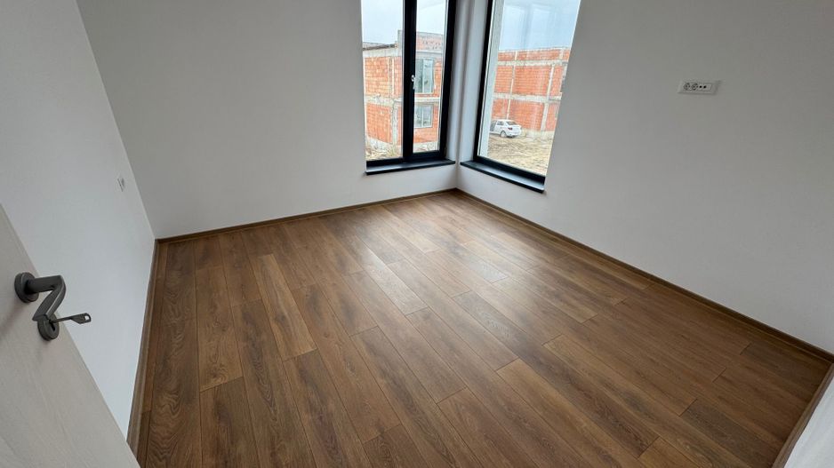 Vile Tunari, TOATE UTILITATILE, zona f buna - Poză 10