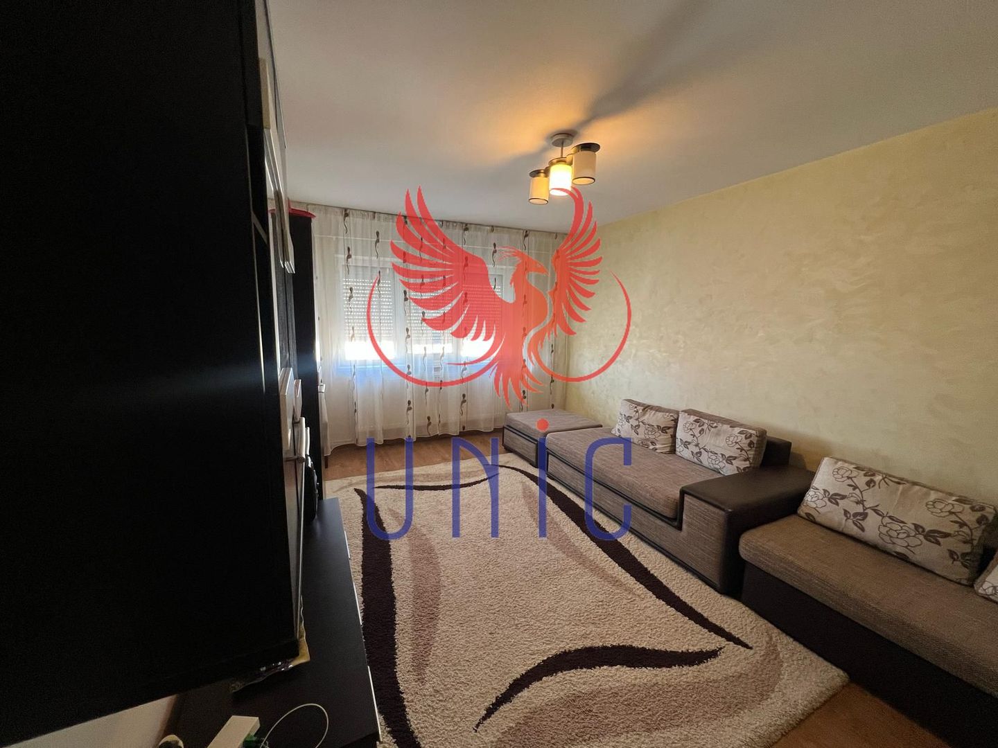 Apartament 3 camere, decomandat, Valea Rosie. - Poză 2