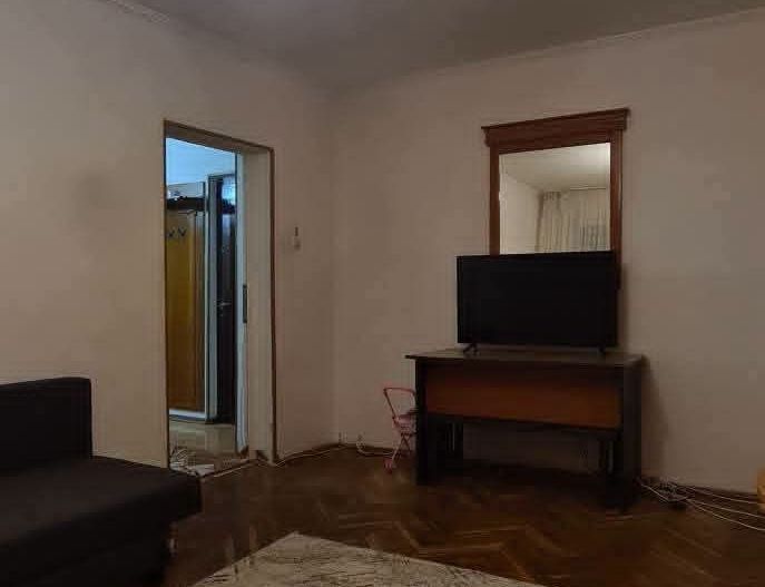 De vanzare apartament cu 2 camere, central, Bloc BR, et. 2, 76.000 euro - Poză 6